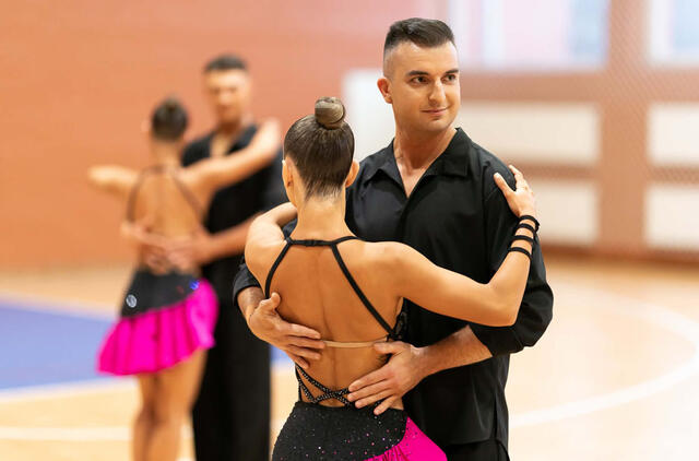 Tadas Romeika, sportiniai šokiai