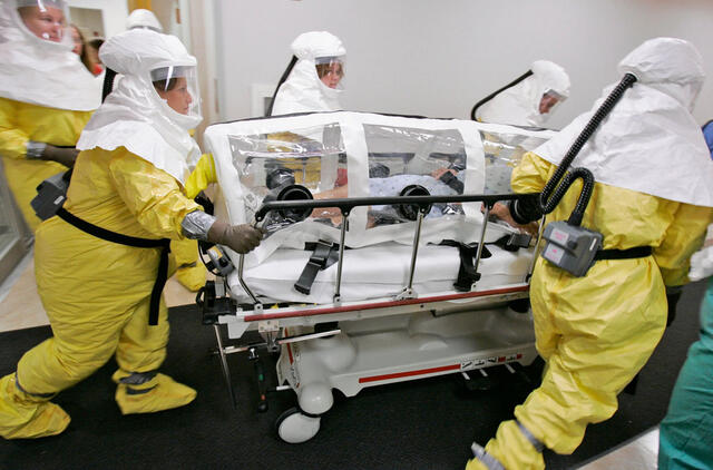 Į Berlyno ligoninę paguldyto Ebola užsikrėtusio gydytojo iš JAV būklė – stabili