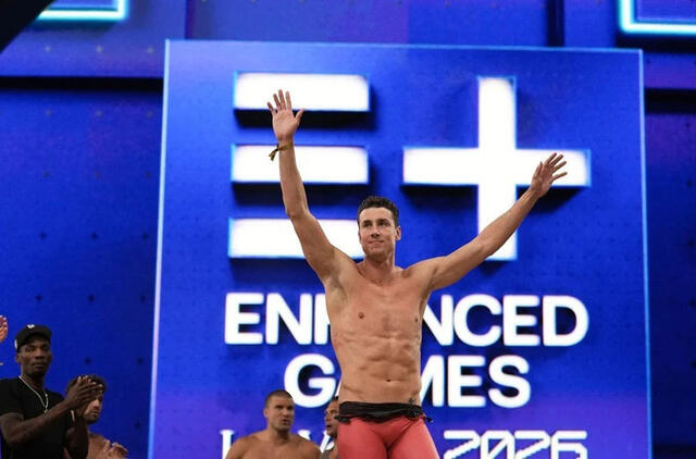 plaukikas „sudrebino“ „steroidų olimpiadą“ neįtikėtinu rekordu