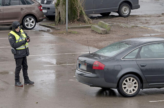 Kontrolė, rinkliava, automobilis, stovėjimo aikštelė