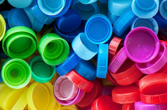 Ne šiukšlė, o radinys: kaip plastikiniai kamšteliai padės susitvarkyti butą