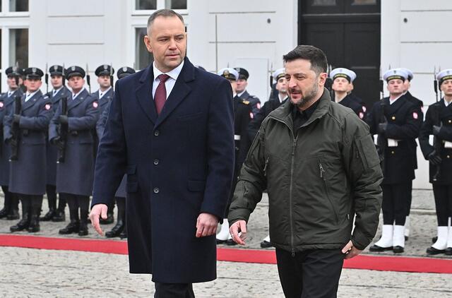 Volodymyras Zelenskis, Karolis Navrockis