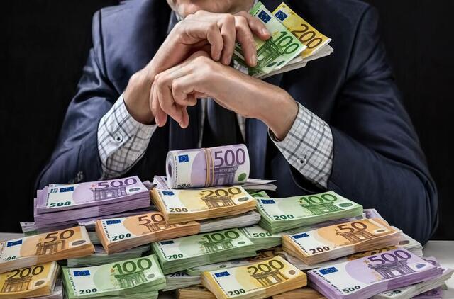 Turtas, pinigai, eurai, turtingiausi žmonės