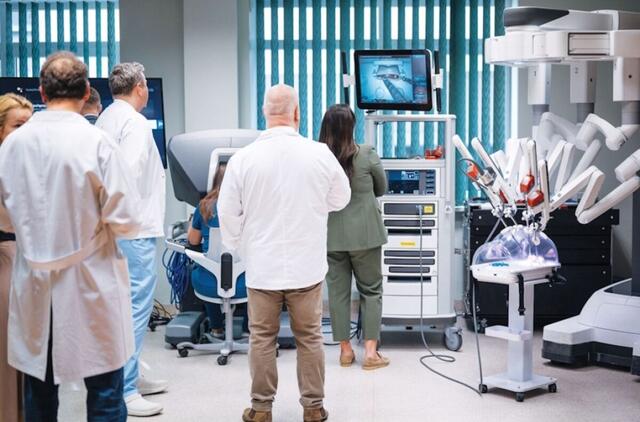 Klaipėdos ligoninėje išbandyta „Da Vinci“ robotinė chirurgijos sistema