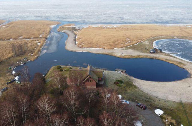 Svencelė, Kuršių marios, namas