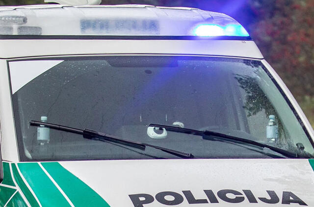 policija, policijos automobiliai, švyturėliai